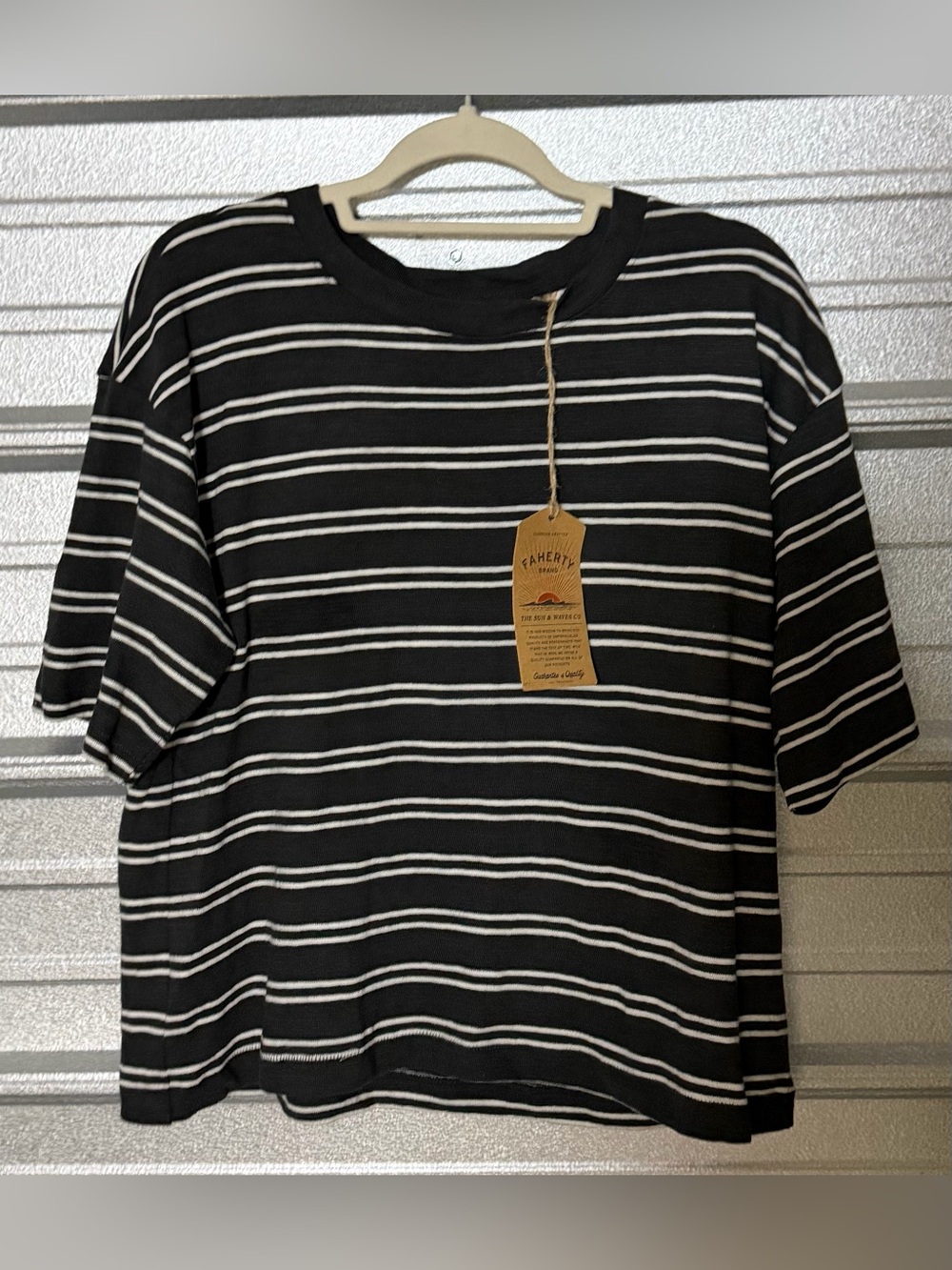 Faherty tee M NWT